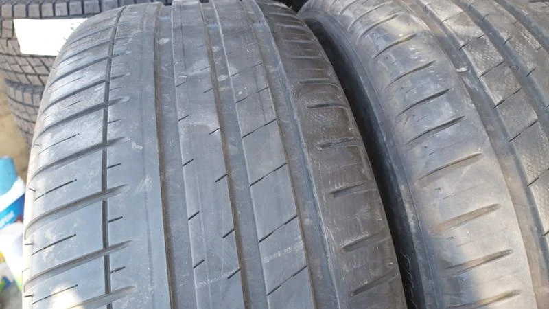 Гуми Летни 245/45R19, снимка 2 - Гуми и джанти - 28561579