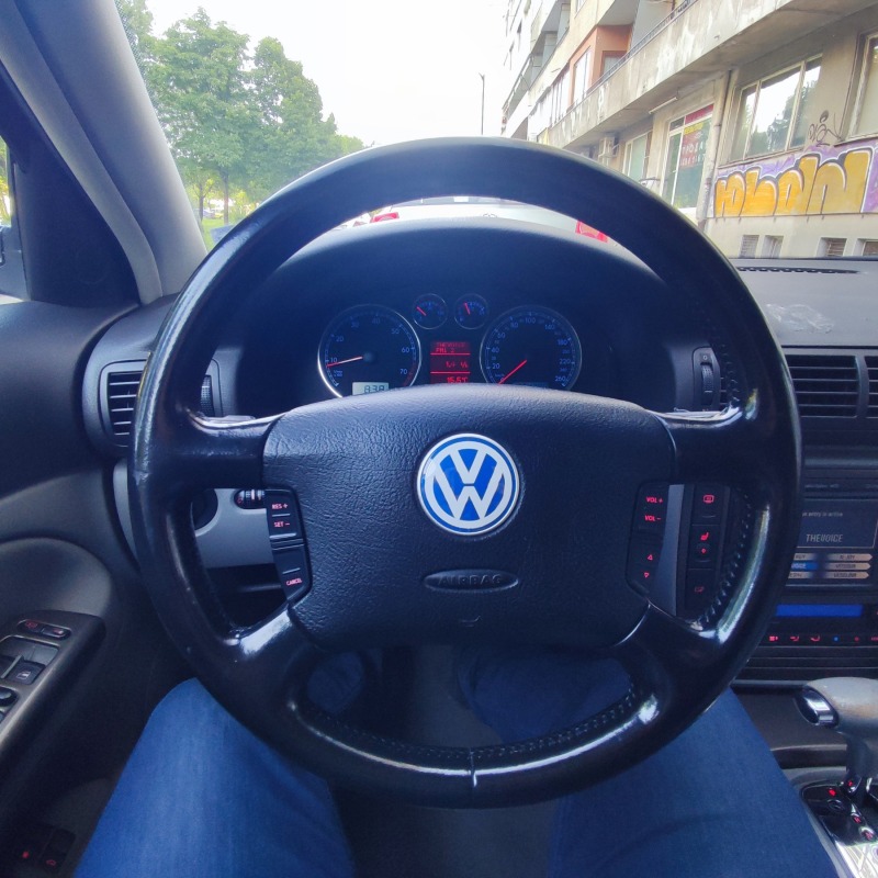 VW Passat, снимка 9 - Автомобили и джипове - 45807391