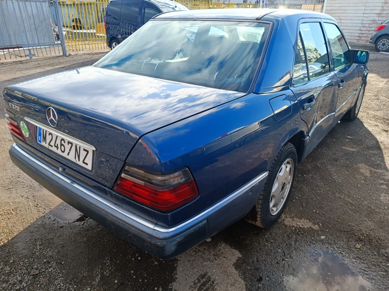 Mercedes-Benz E 320 E320i , снимка 4 - Автомобили и джипове - 48548275