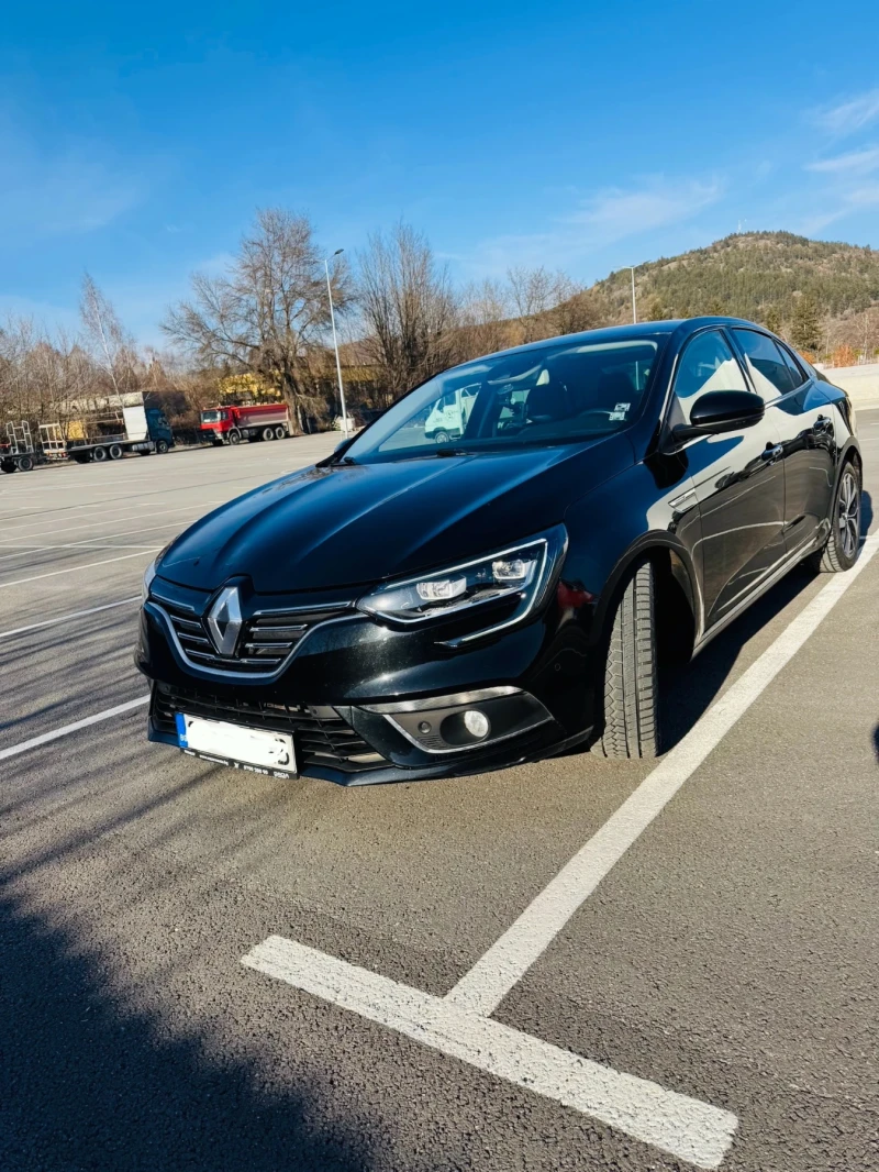 Renault Megane, снимка 1 - Автомобили и джипове - 49103607