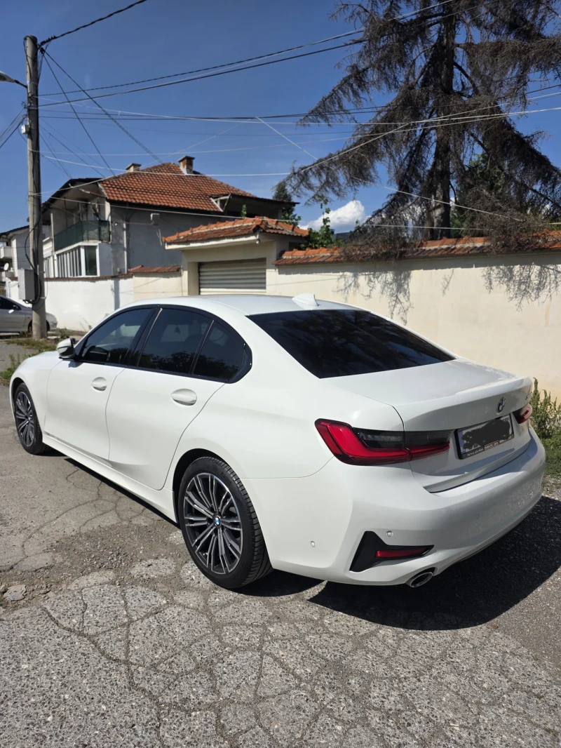 BMW 320 Mild hybrid, снимка 9 - Автомобили и джипове - 51598412