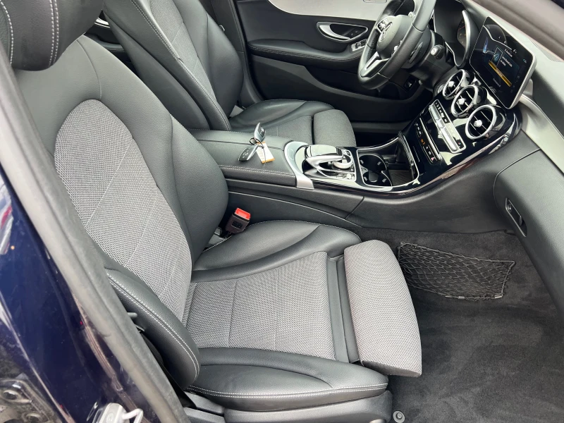 Mercedes-Benz C 220 AMG 4 MATIC 9G-TRONIC VIRTUAL NI, снимка 12 - Автомобили и джипове - 51700396