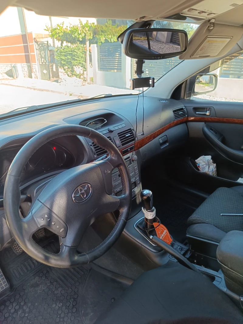 Toyota Avensis, снимка 2 - Автомобили и джипове - 52515718
