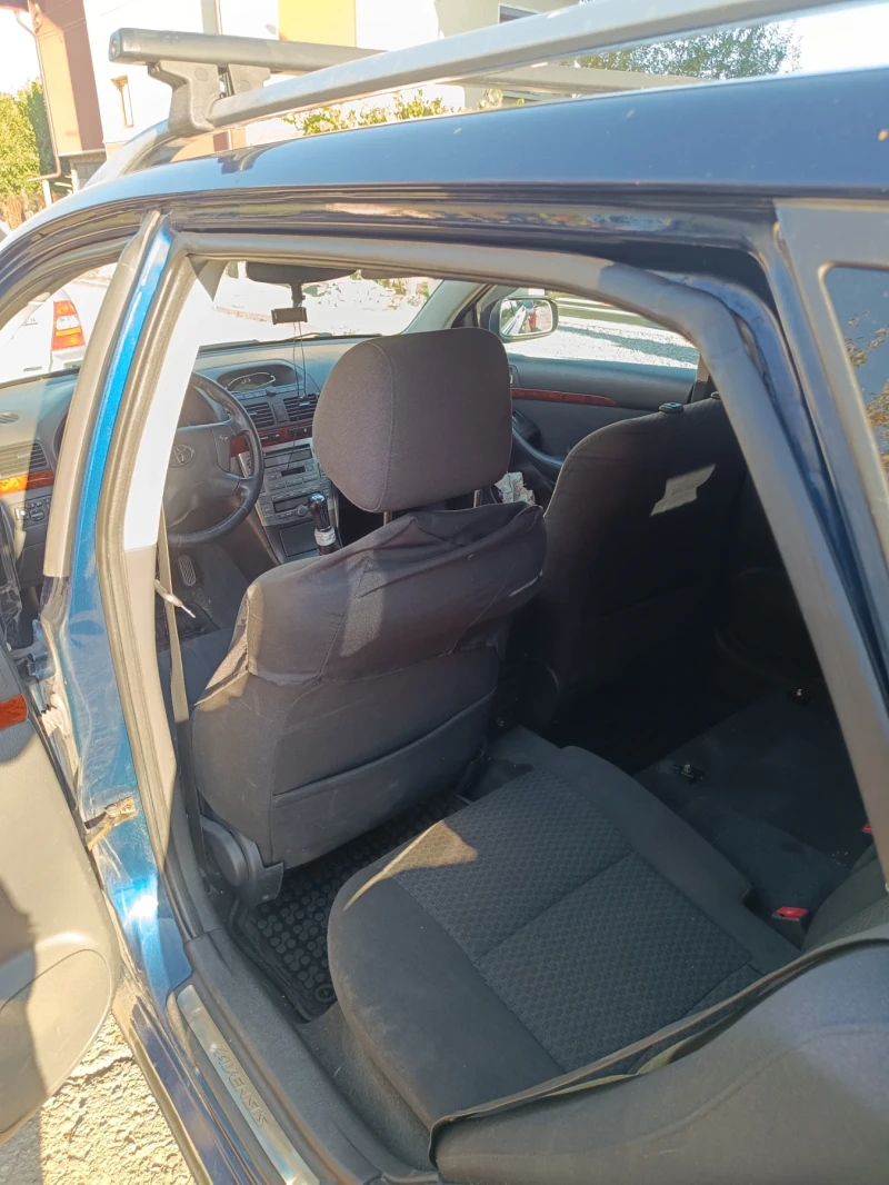 Toyota Avensis, снимка 3 - Автомобили и джипове - 52515718