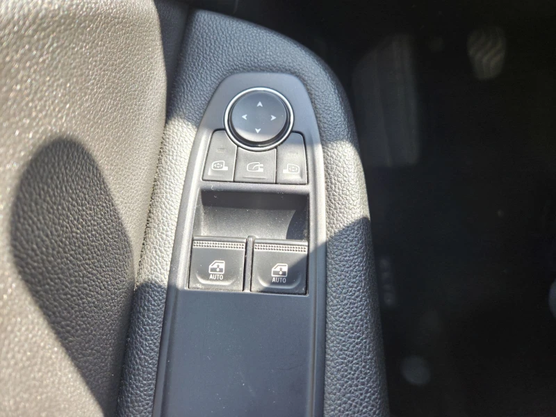 Renault Clio ZEN, снимка 8 - Автомобили и джипове - 52545996