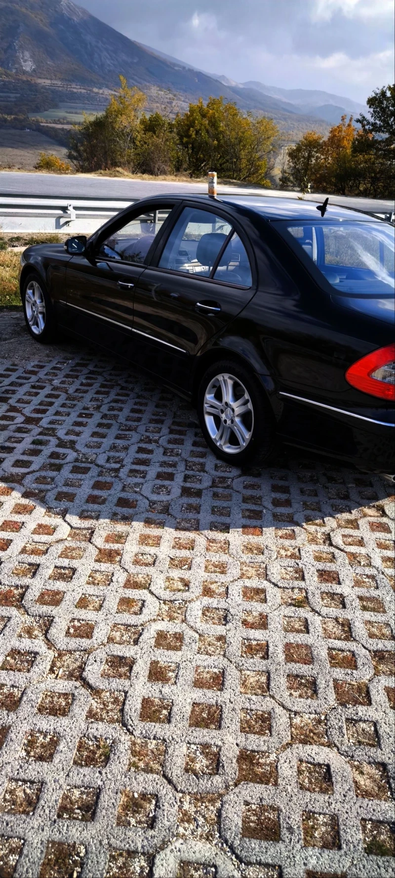 Mercedes-Benz E 350 Facelift -avangarde, снимка 15 - Автомобили и джипове - 52792267