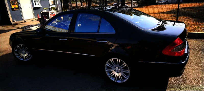 Mercedes-Benz E 350 Facelift -avangarde, снимка 13 - Автомобили и джипове - 52792267