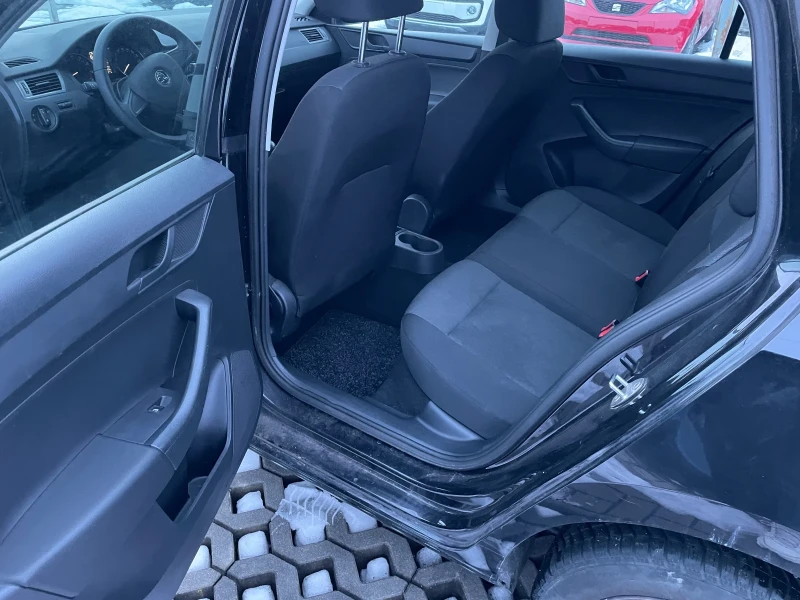 Skoda Rapid, снимка 7 - Автомобили и джипове - 53139378