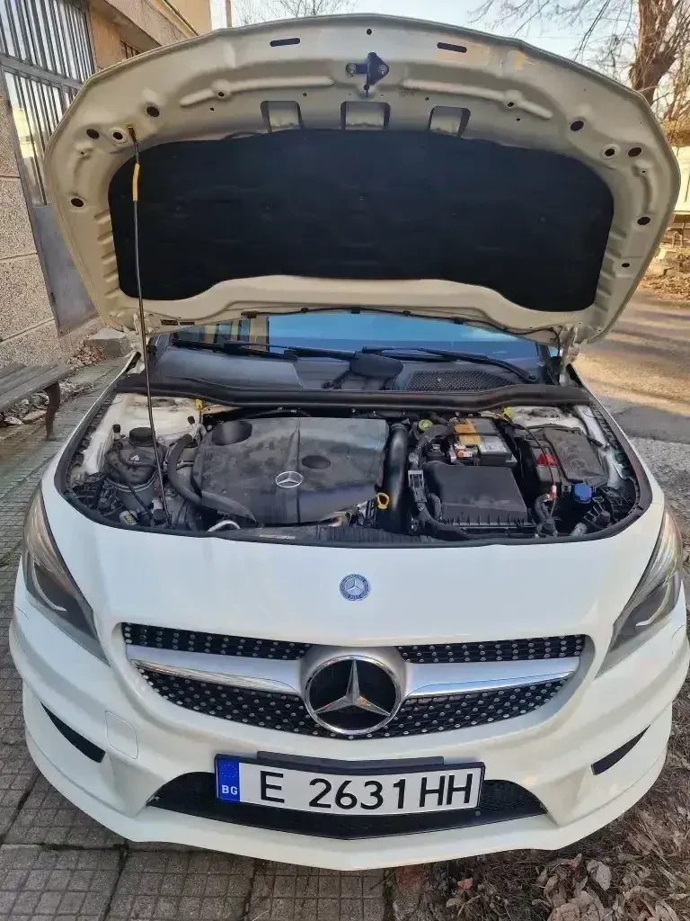 Mercedes-Benz CLA 220, снимка 10 - Автомобили и джипове - 49578202