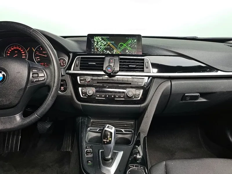 BMW 320 d, снимка 13 - Автомобили и джипове - 54592576