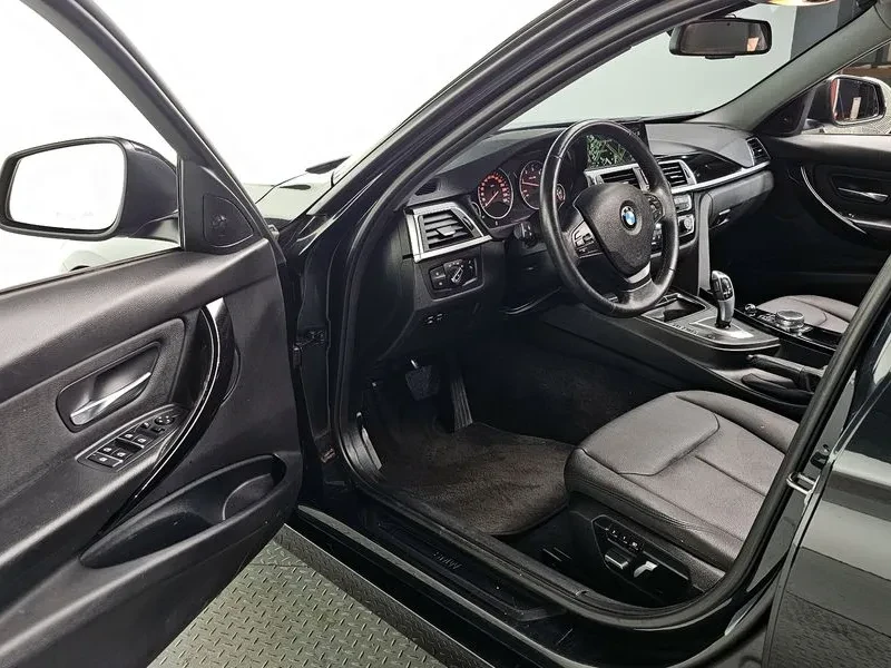 BMW 320 d, снимка 10 - Автомобили и джипове - 54592576