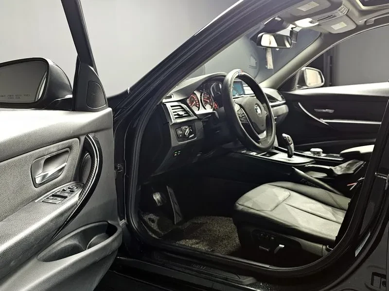 BMW 320 d, снимка 12 - Автомобили и джипове - 54592601