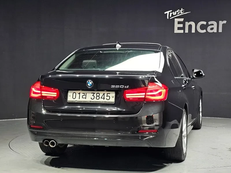 BMW 320 d, снимка 4 - Автомобили и джипове - 54592601