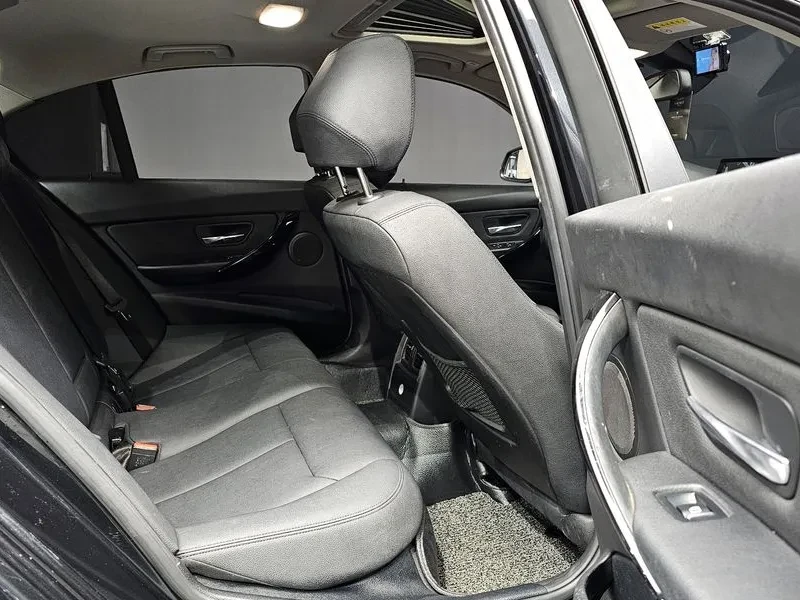 BMW 320 d, снимка 11 - Автомобили и джипове - 54592601