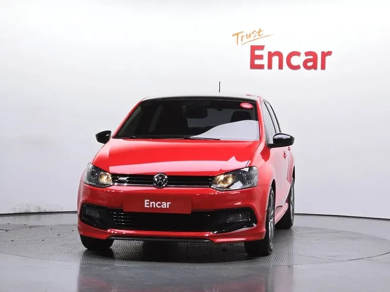 VW Polo 1.4 Tdi R-Line 5Th Generation, снимка 3 - Автомобили и джипове - 55111055