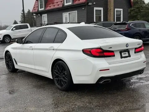BMW 530 M-Pack* X-Drive* Distronic* Обдухване* Laser, снимка 3 - Автомобили и джипове - 55177745