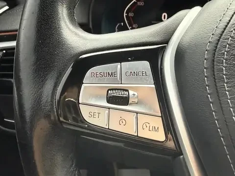 BMW 530 M-Pack* X-Drive* Distronic* Обдухване* Laser, снимка 12 - Автомобили и джипове - 55177745