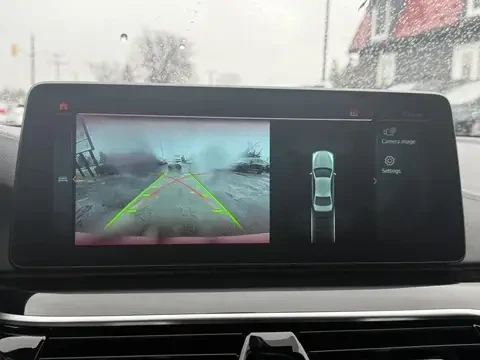 BMW 530 M-Pack* X-Drive* Distronic* Обдухване* Laser, снимка 16 - Автомобили и джипове - 55177745