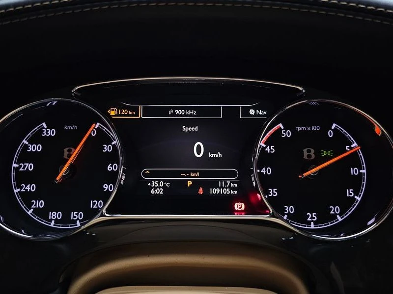 Bentley Mulsanne Дистроник, Обдухване, Масаж, 360, Пано, Асистенти, снимка 6 - Автомобили и джипове - 55727851