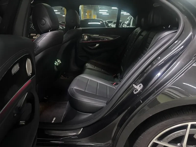 Mercedes-Benz E 220 D 4Matic Amg Line, снимка 11 - Автомобили и джипове - 55883862