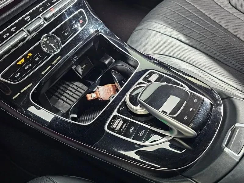 Mercedes-Benz CLS 400, снимка 16 - Автомобили и джипове - 56689738