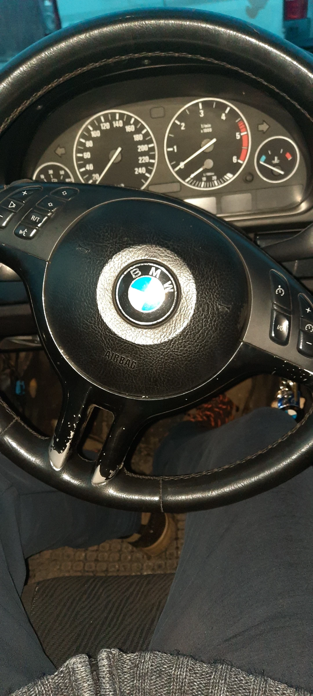 BMW 530 Е39 3.0d - изображение 10