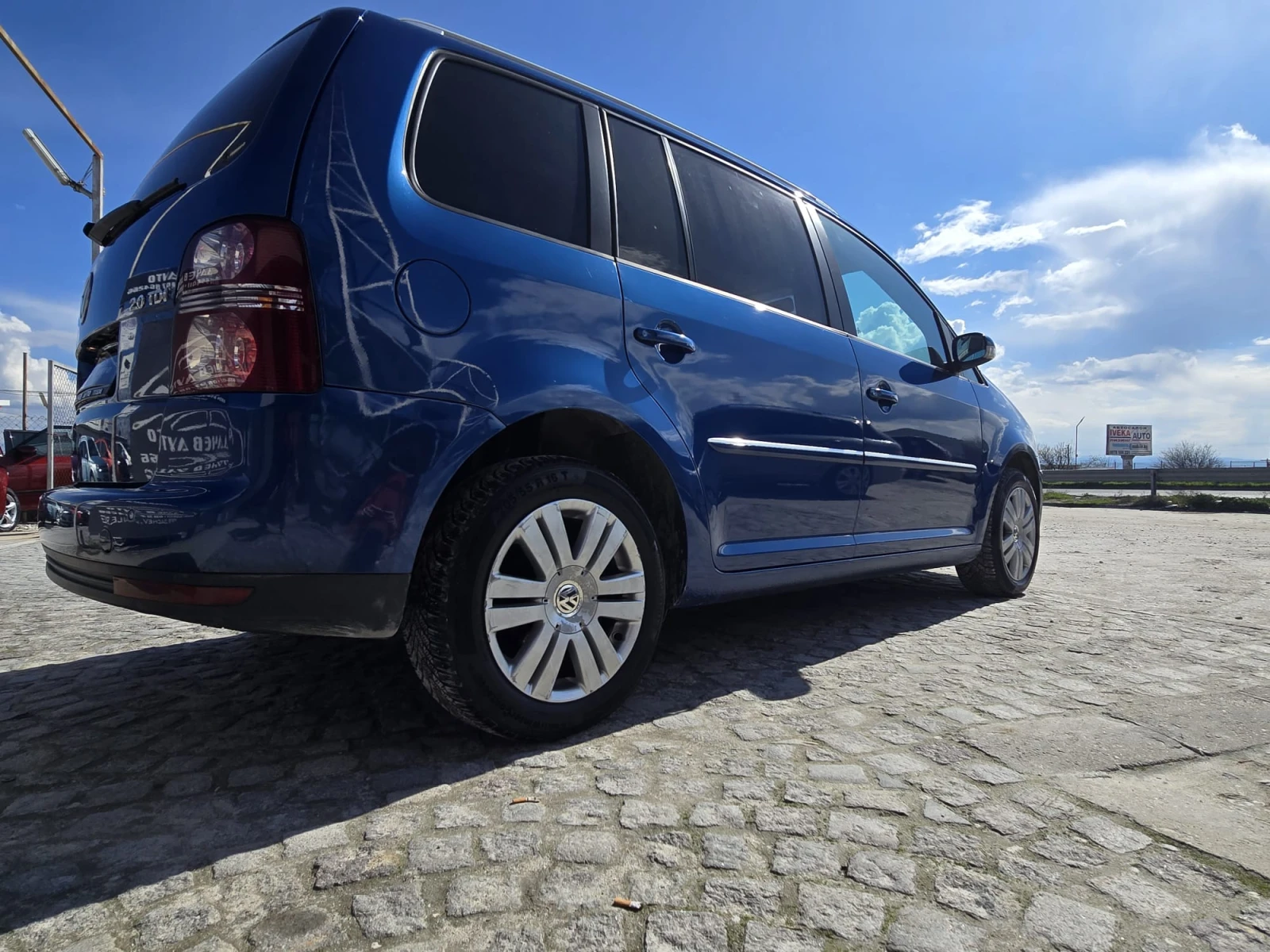 VW Touran 2.0TDI#HIGHLINE#ЛИЗИНГ#ПЪЛЕН ХРОМ ПАКЕТ  - изображение 5