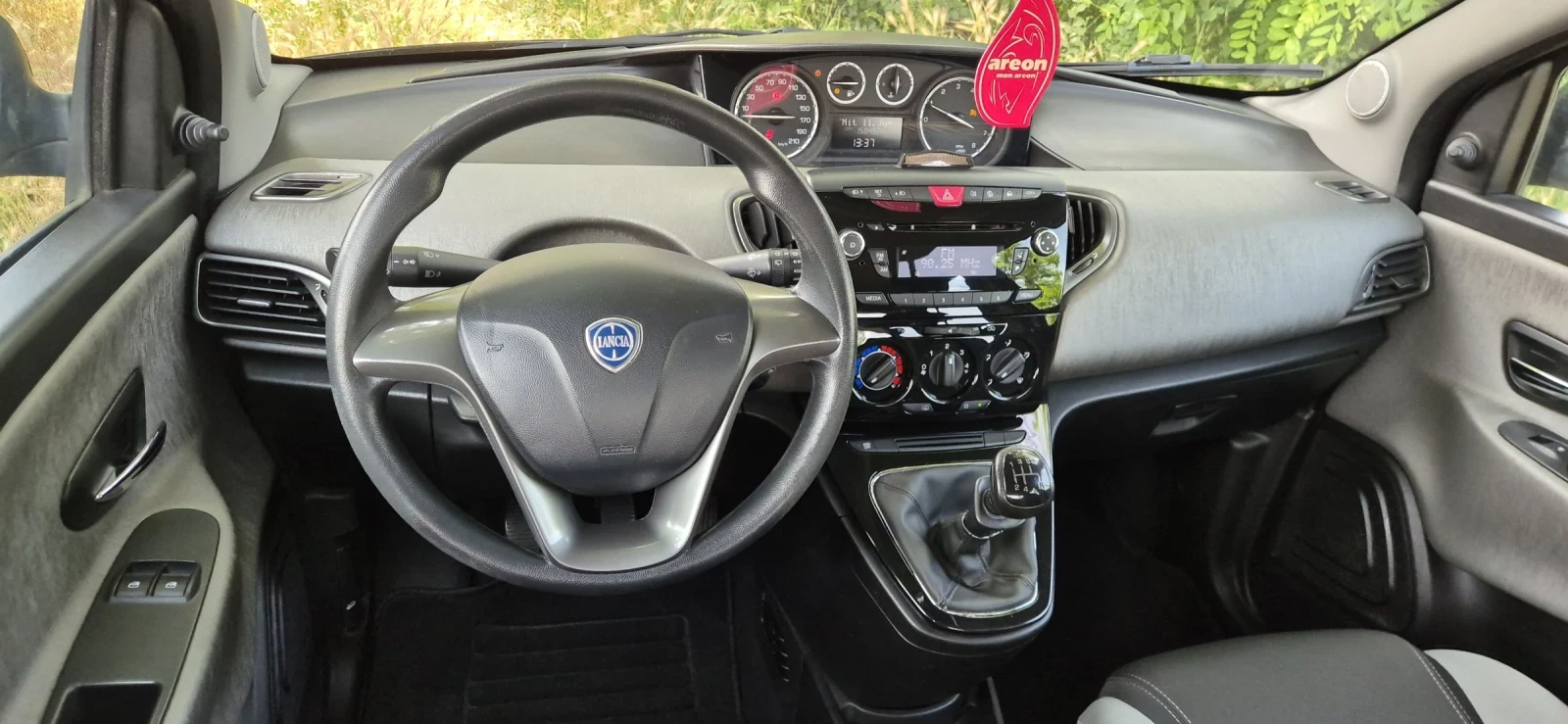 Lancia Ypsilon 1.2-70кс.КЛИМА | Mobile.bg — изображение 14