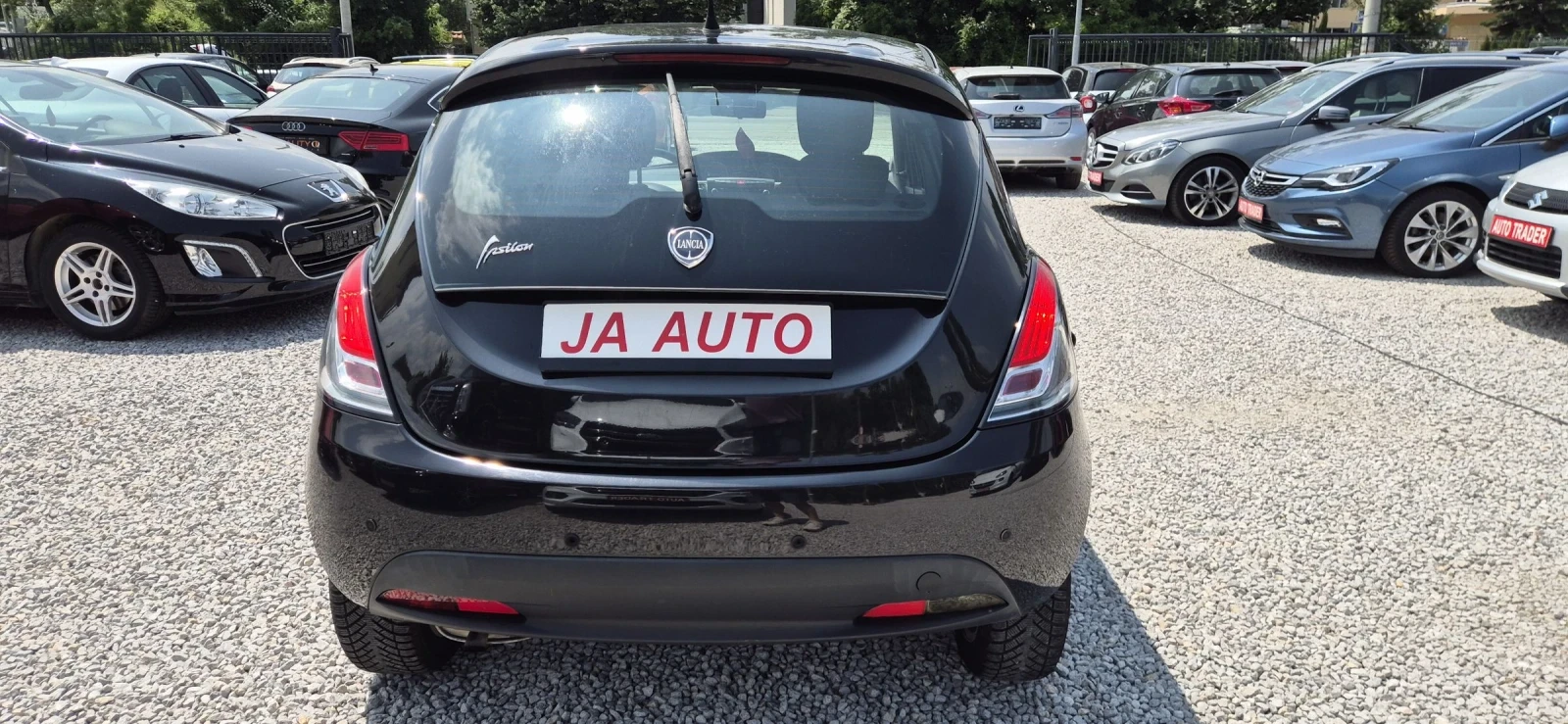 Lancia Ypsilon 1.2-70кс.КЛИМА - изображение 7