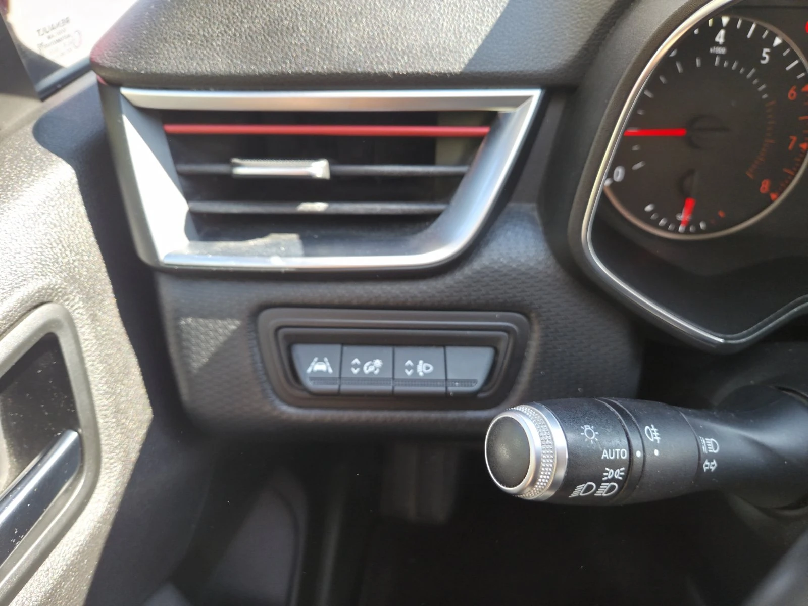 Renault Clio ZEN - изображение 7