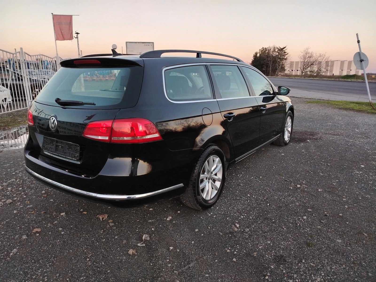 VW Passat 2.0-140 КС НАВИ/АВТОМАТИК/ЕВРО 5B - изображение 5