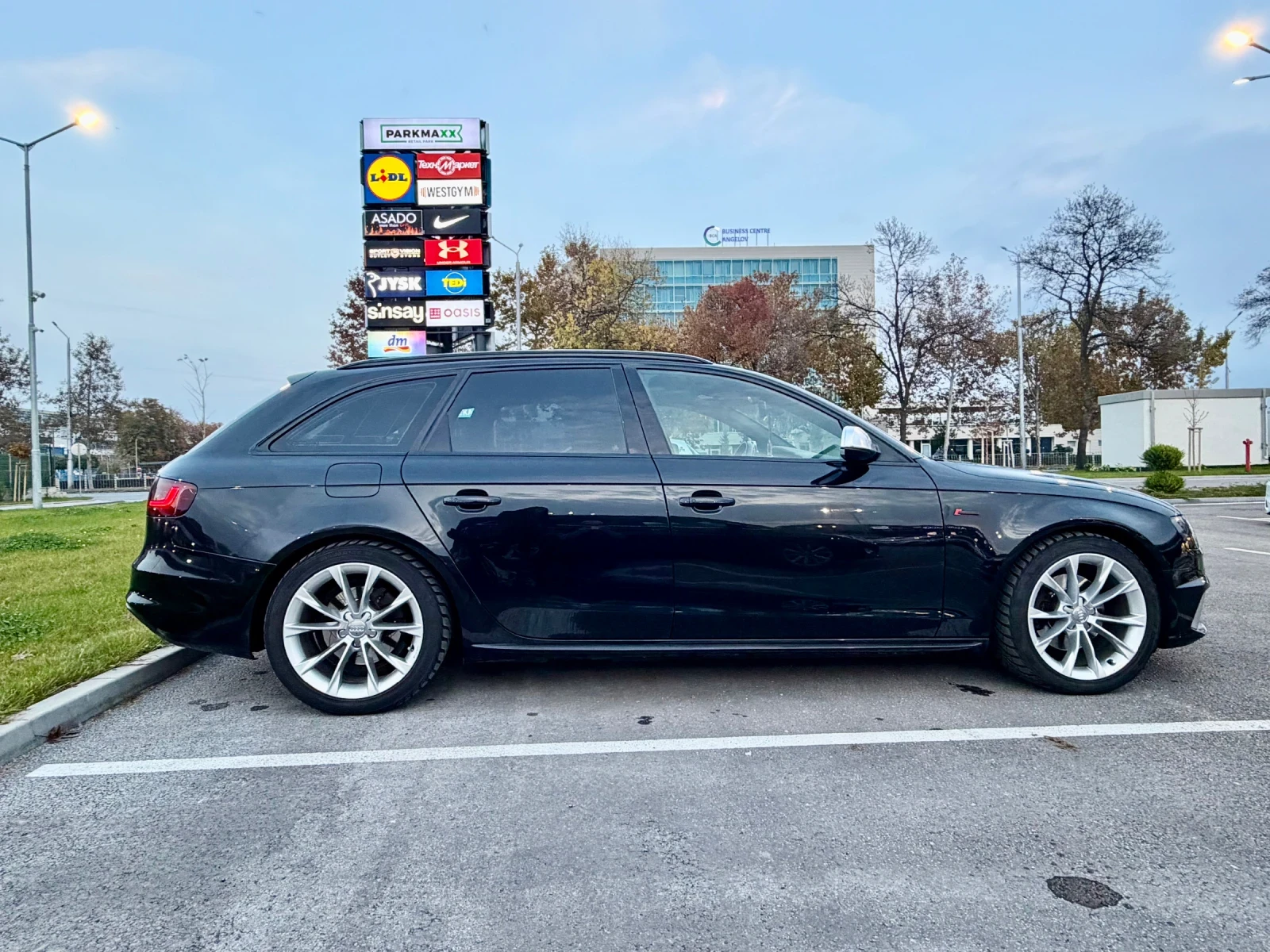 Audi A4 S-Line Competition Facelift - изображение 9