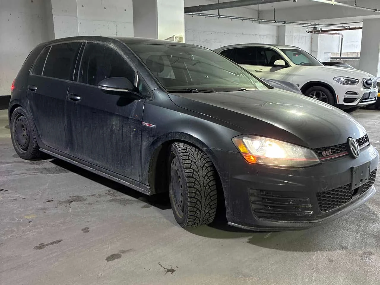 VW Golf GTI/Performance/Гуми+ Джанти/Кожа/Панорама/Подгрев, снимка 4 - Автомобили и джипове - 53880781