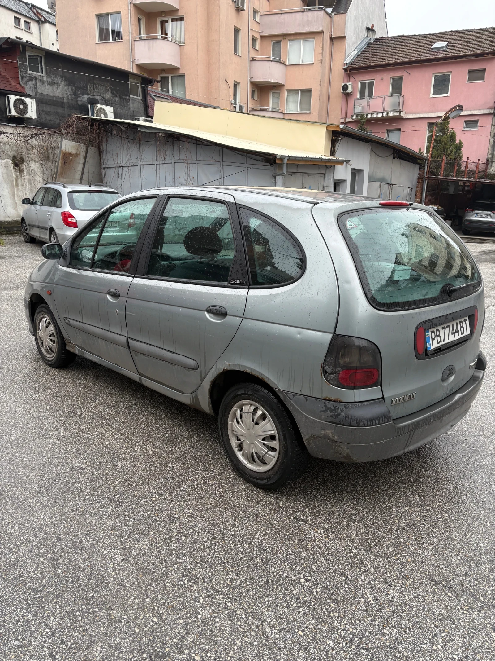Renault Scenic, снимка 2 - Автомобили и джипове - 54072547