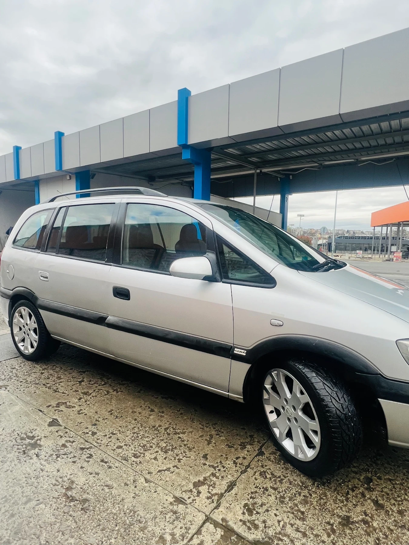 Opel Zafira, снимка 2 - Автомобили и джипове - 54121539
