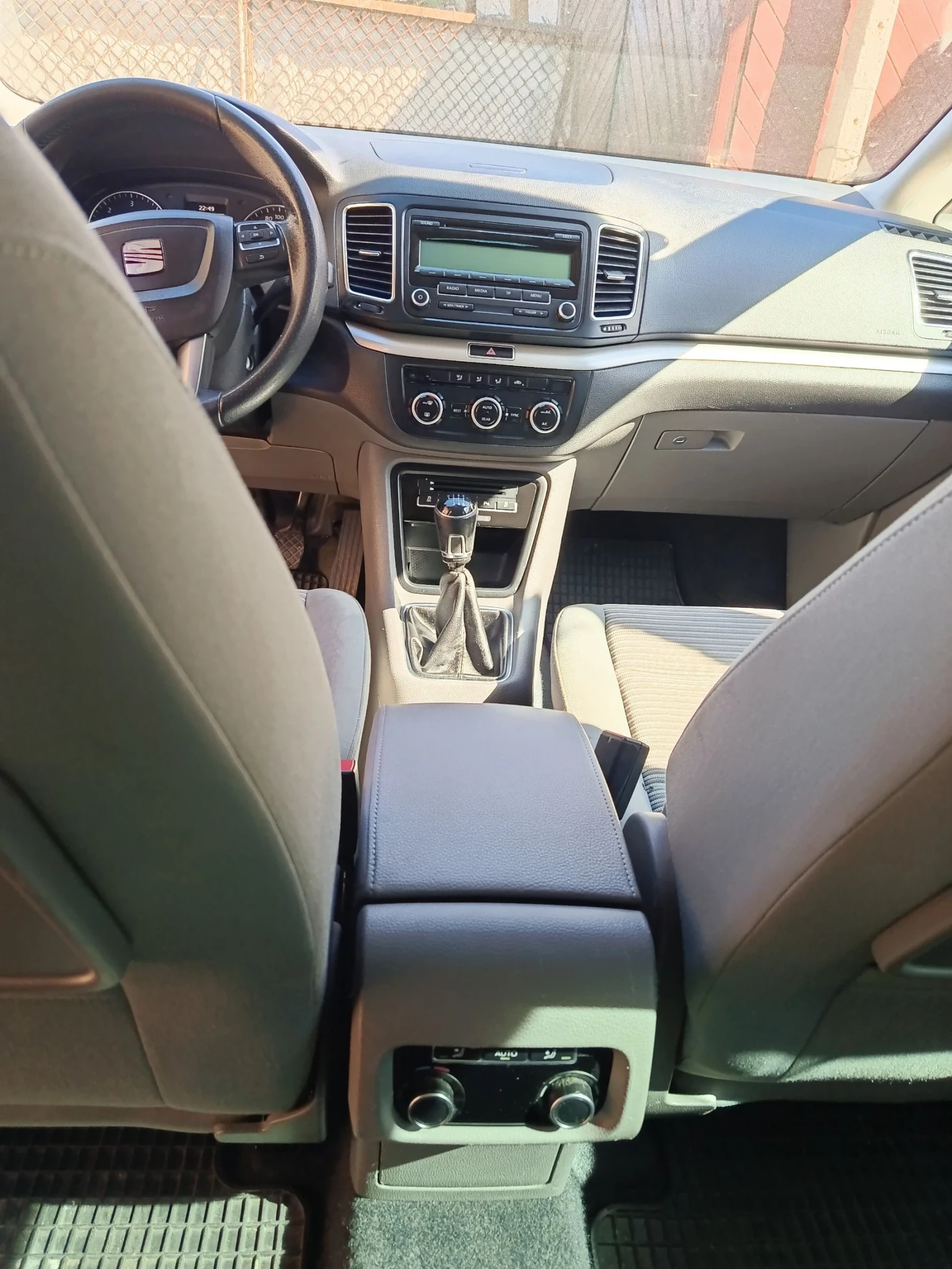 Seat Alhambra 2.0tdi, 140к.с., снимка 6 - Автомобили и джипове - 54154477