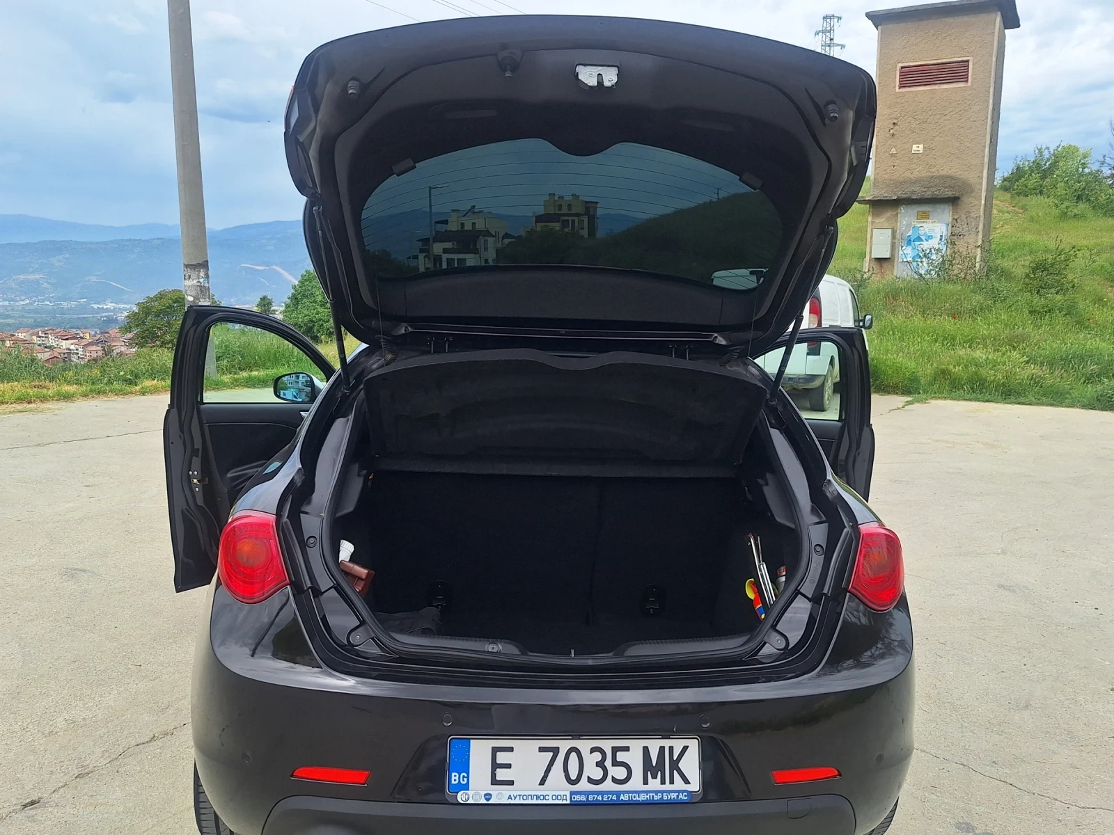 Alfa Romeo Giulietta, снимка 11 - Автомобили и джипове - 54464124