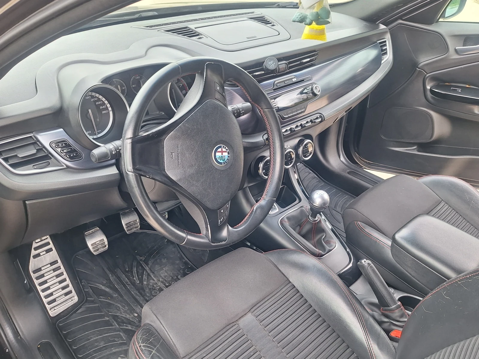 Alfa Romeo Giulietta, снимка 9 - Автомобили и джипове - 54464124