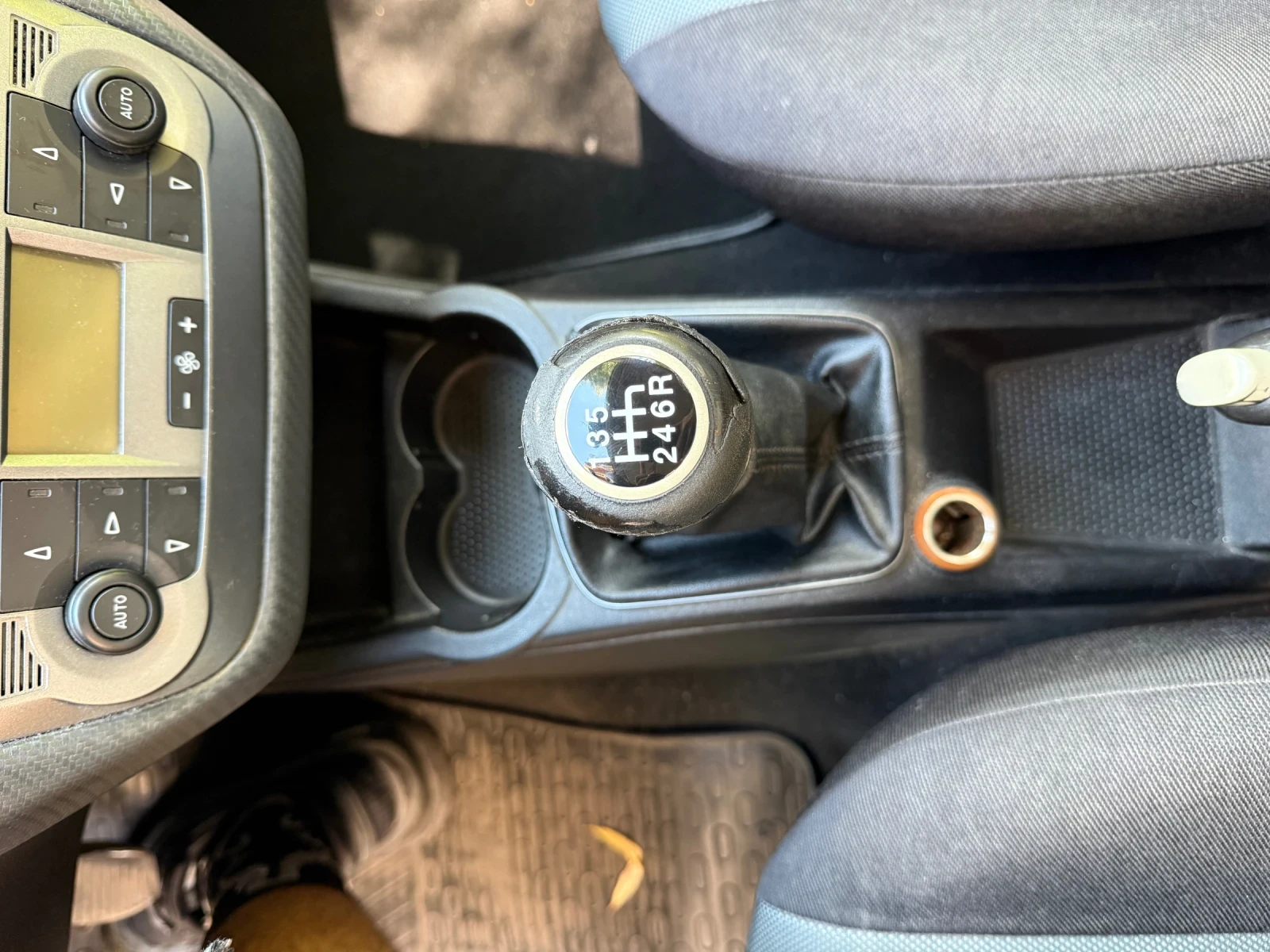Fiat Punto Grande punto, снимка 13 - Автомобили и джипове - 55166299