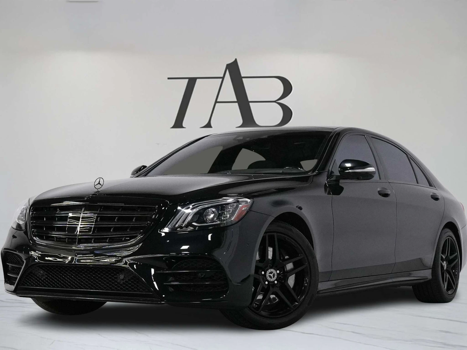 Mercedes-Benz S 560 * | AMG PKG | PREMIUM & SPORT PKG | 19 IN * CARFAX, снимка 3 - Автомобили и джипове - 56073107