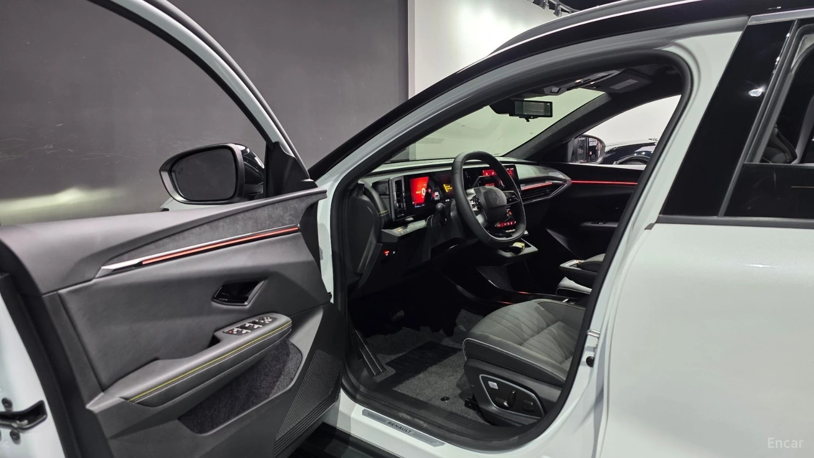 Renault Scenic  Iconic Long Range FWD, снимка 10 - Автомобили и джипове - 56113480