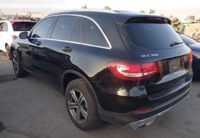 Mercedes-Benz GLC 300 SPORT UTILITY 4MATIC, снимка 3 - Автомобили и джипове - 47330191