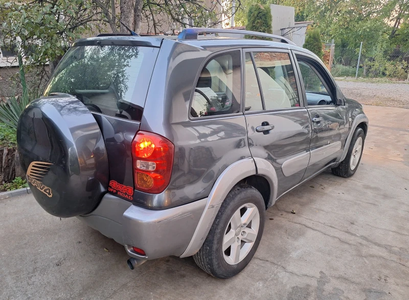 Toyota Rav4 2.0 D4D Face, снимка 10 - Автомобили и джипове - 47683854