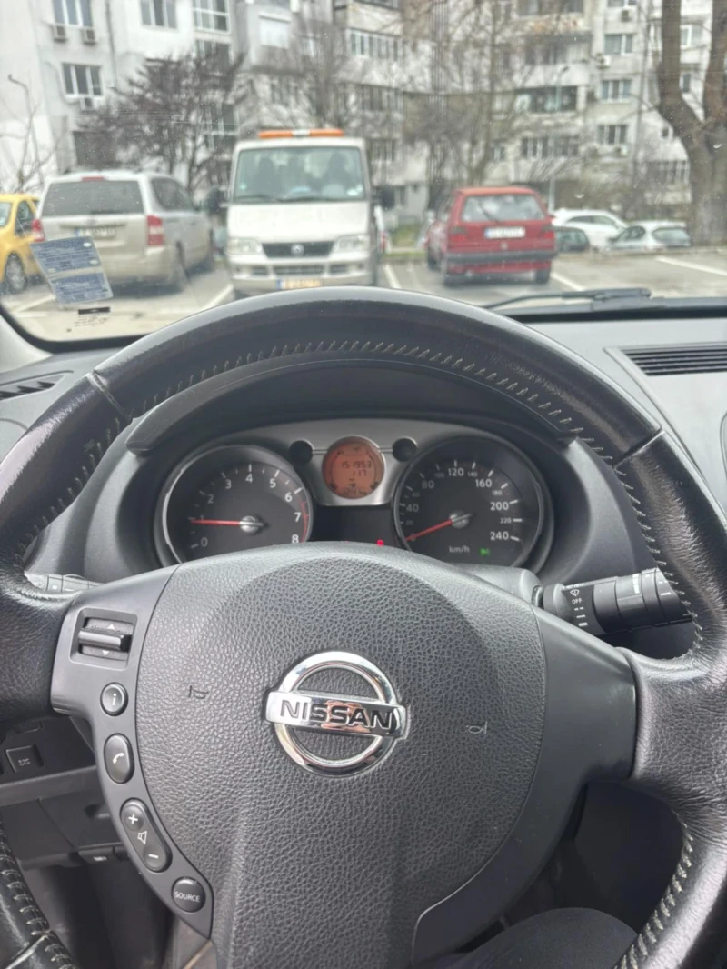 Nissan Qashqai, снимка 8 - Автомобили и джипове - 48774875