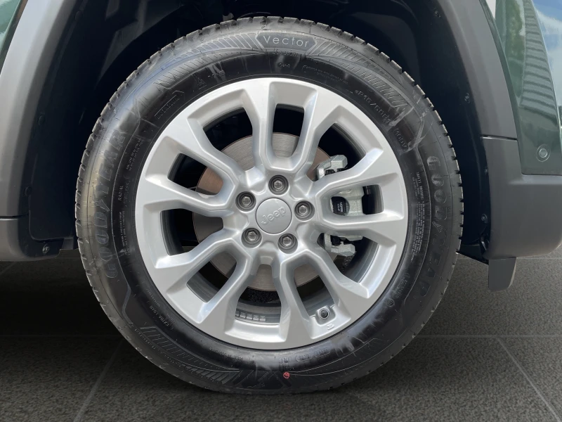 Jeep Compass ALTITUDE 1.5 e-Hybrid 48V 130HP 7-DCT, снимка 15 - Автомобили и джипове - 52413309