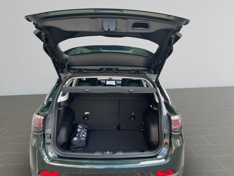 Jeep Compass ALTITUDE 1.5 e-Hybrid 48V 130HP 7-DCT, снимка 14 - Автомобили и джипове - 52413309