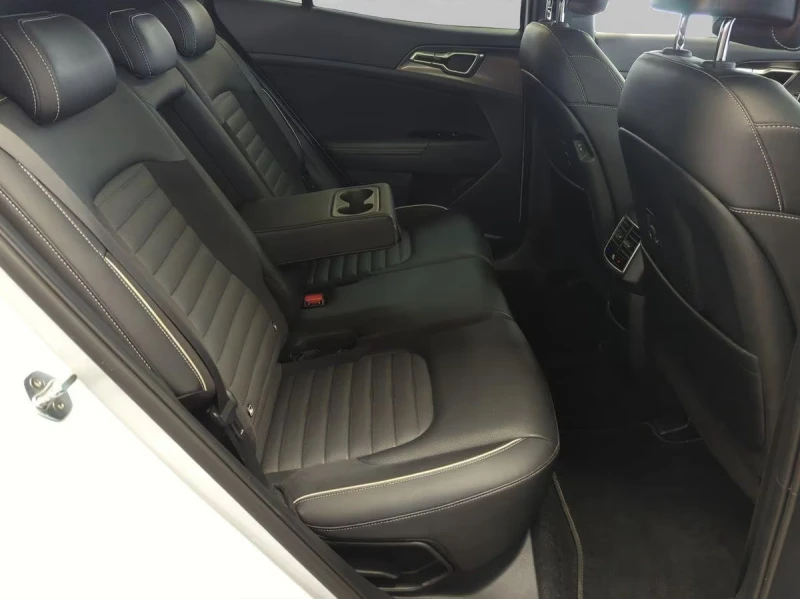 Kia Sportage 1.6T/PHEV/265HP/GT-LINE/AWD/360/AMBI/KLESS/732f, снимка 16 - Автомобили и джипове - 51670220