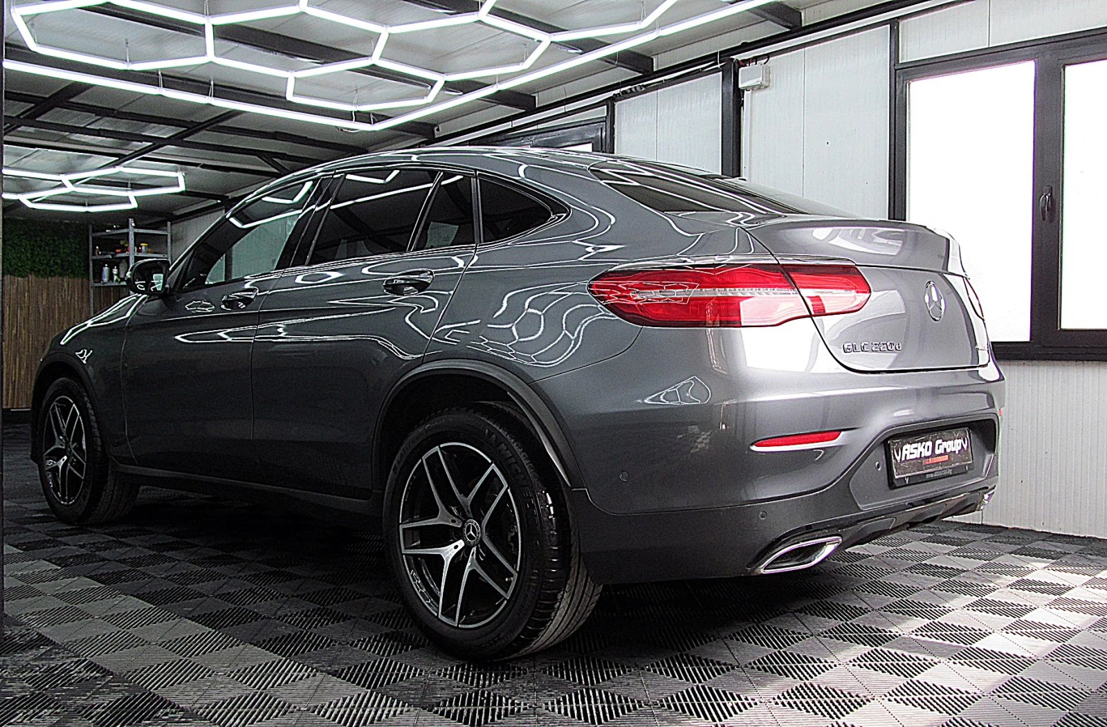 Mercedes-Benz GLC 220 KUPE/AMG/KeylessGo/4-Matic/KAMERA/СОБСТВЕН ЛИЗИНГ - изображение 4