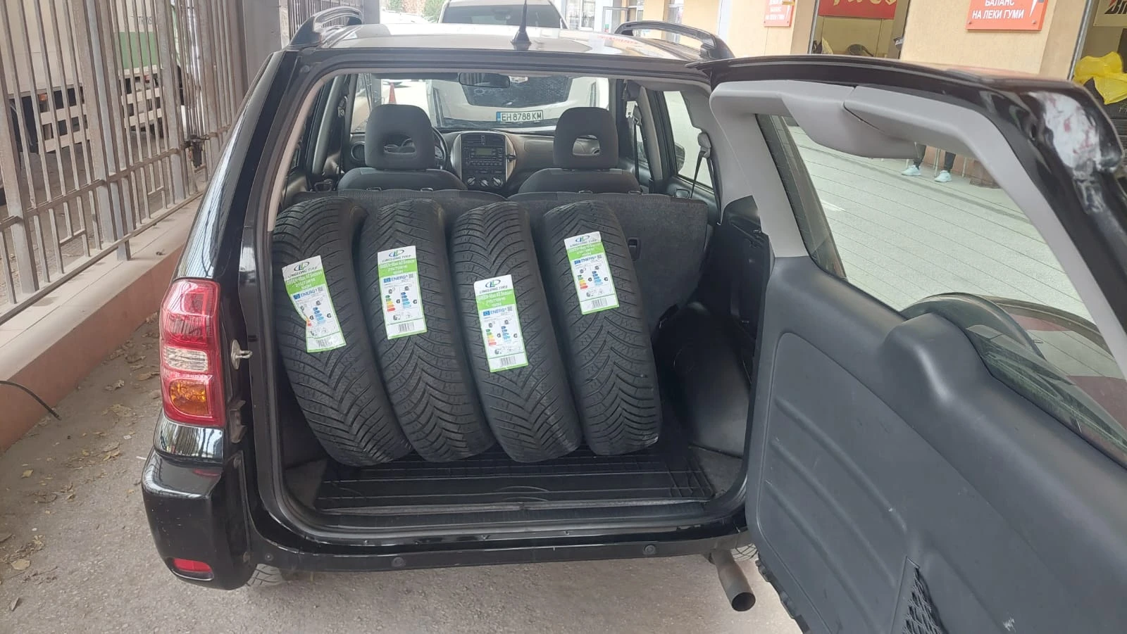 Toyota Rav4 2.0 VVT-i 4x4 FACE LIFT - изображение 7