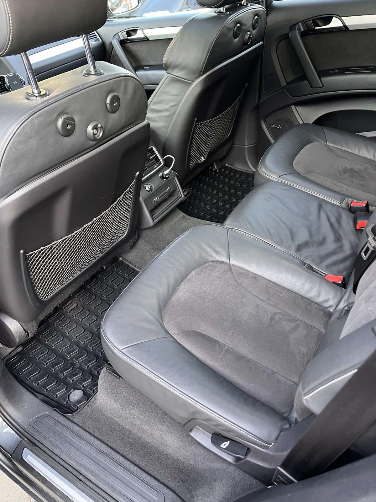 Audi Q7 W12/3.0d/8g/FULL PACKET/ПАНО+ КАМЕРА+ 7 места, снимка 11 - Автомобили и джипове - 53864110